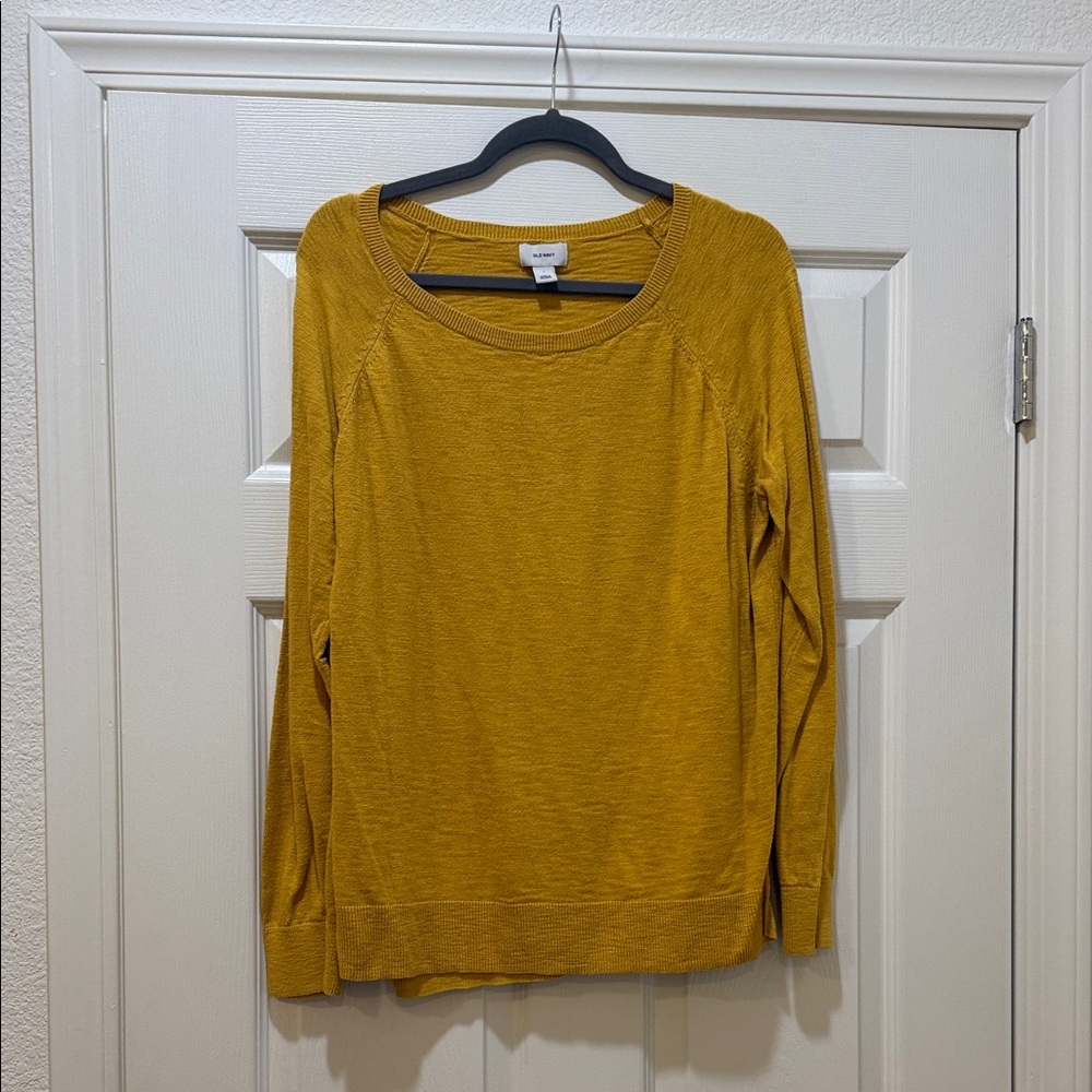 Old Navy Mustard Yellow Women's Sweater
